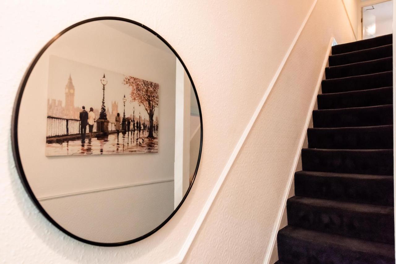 The Private Villa, Northampton Centre, 9 Beds, 5 Bedrooms, Sleeps 12 Exteriér fotografie