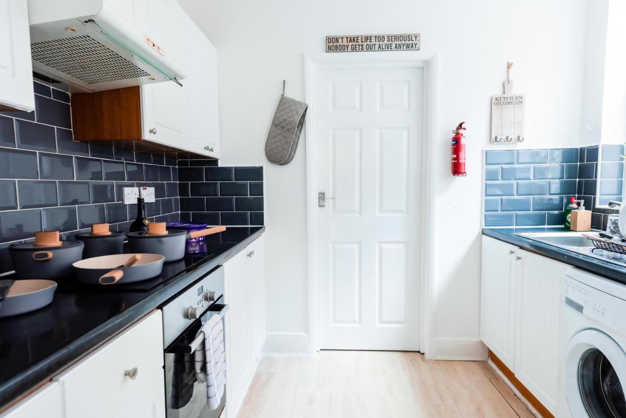 The Private Villa, Northampton Centre, 9 Beds, 5 Bedrooms, Sleeps 12 Exteriér fotografie