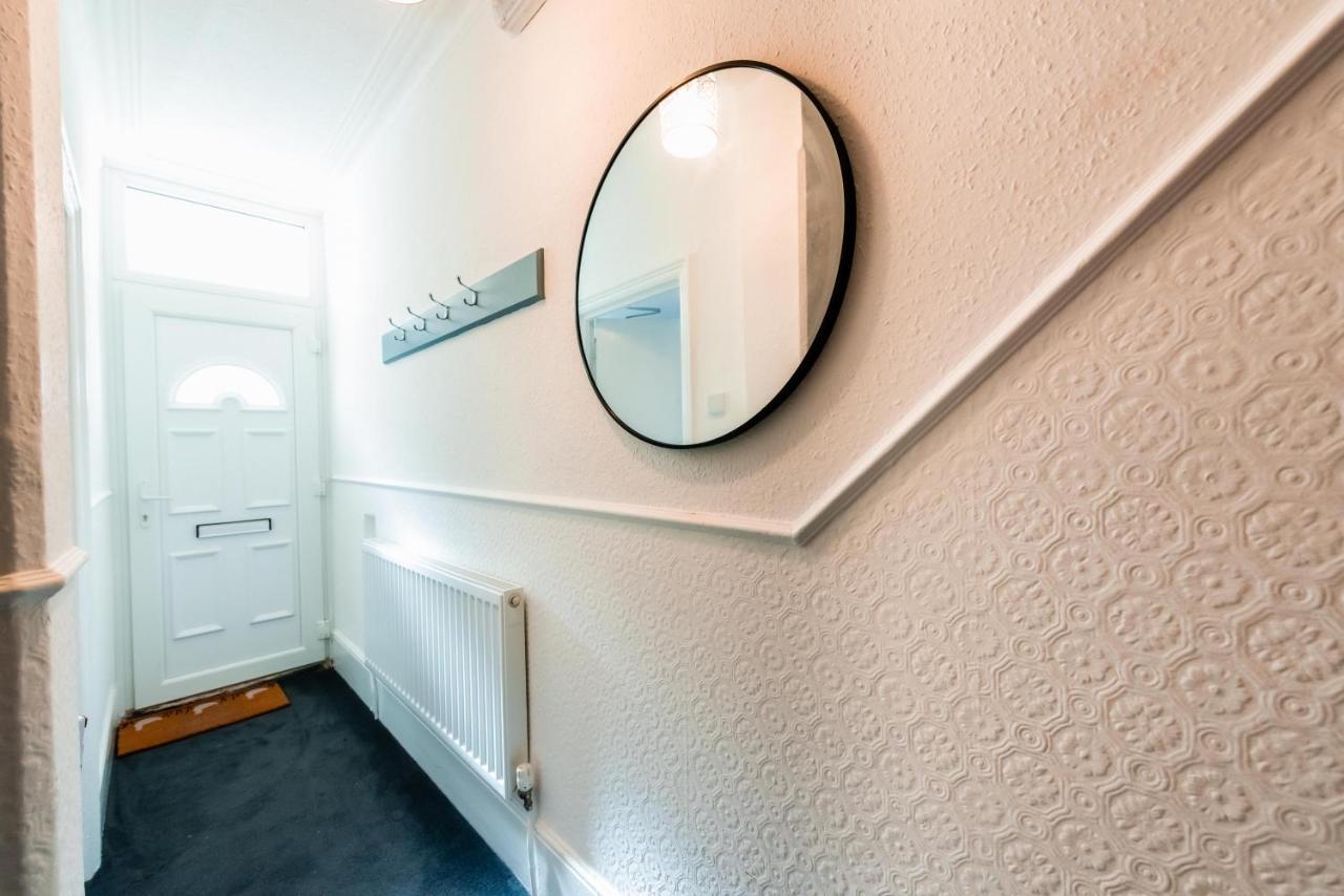 The Private Villa, Northampton Centre, 9 Beds, 5 Bedrooms, Sleeps 12 Exteriér fotografie