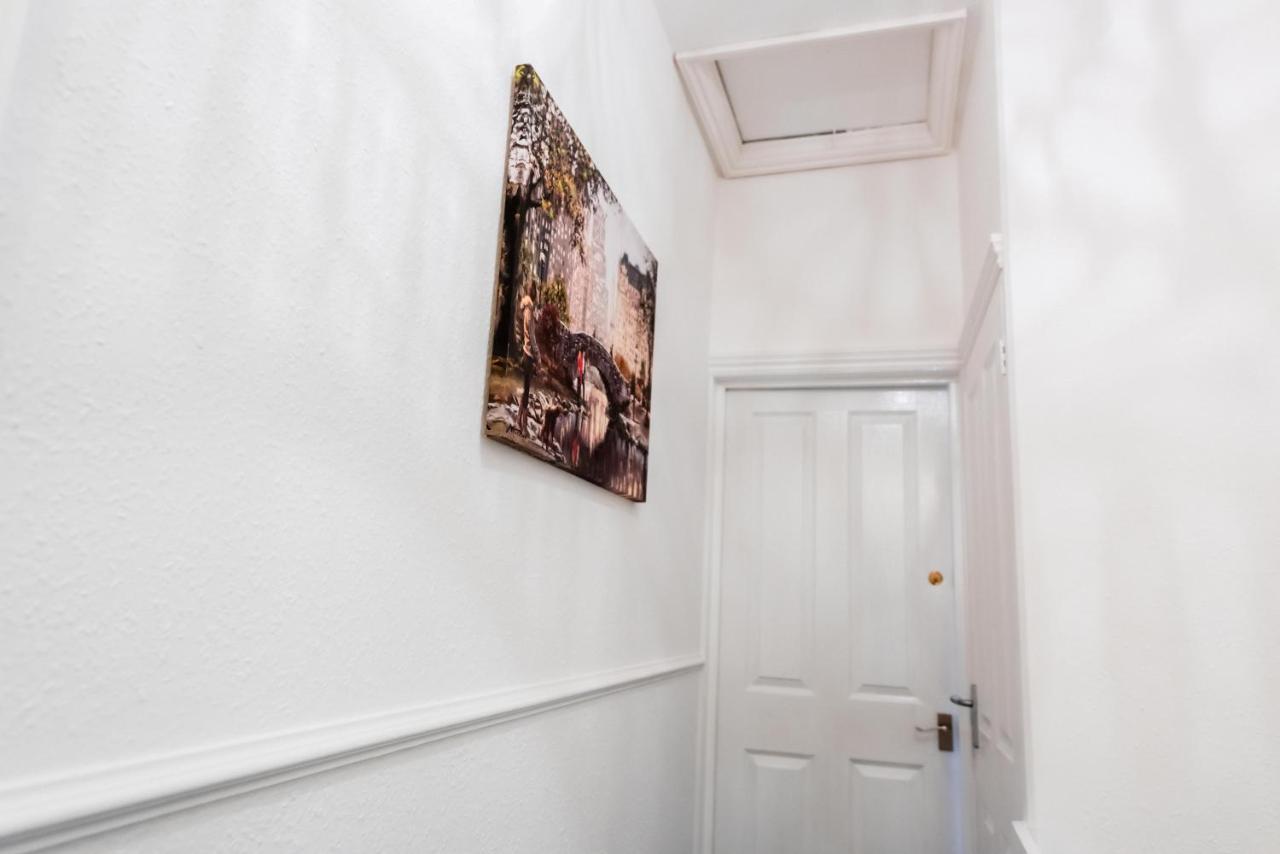 The Private Villa, Northampton Centre, 9 Beds, 5 Bedrooms, Sleeps 12 Exteriér fotografie