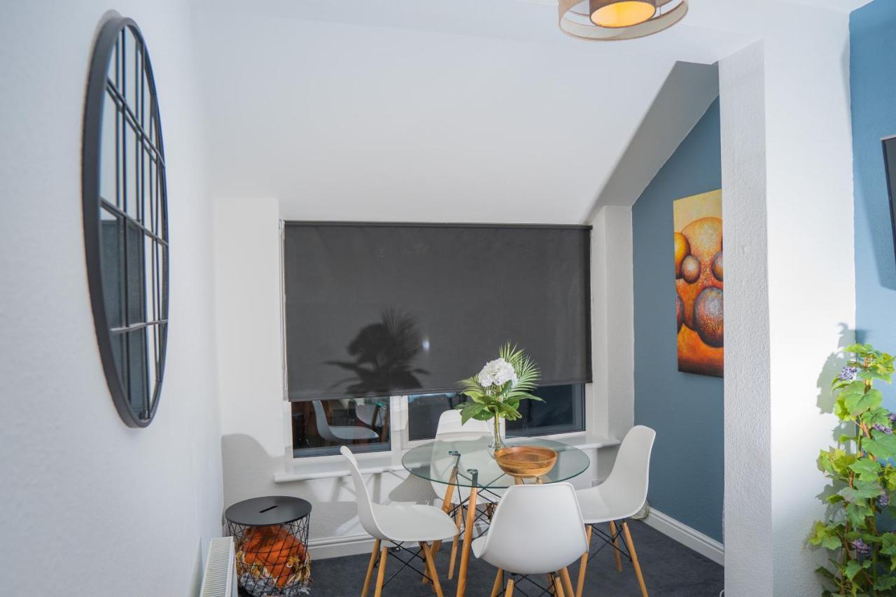 The Private Villa, Northampton Centre, 9 Beds, 5 Bedrooms, Sleeps 12 Exteriér fotografie