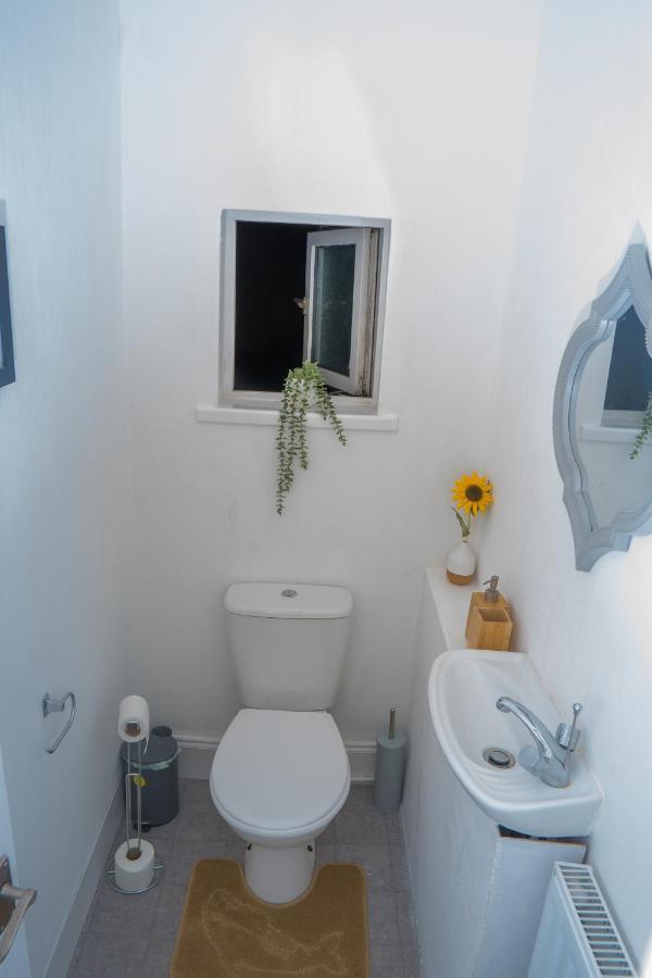 The Private Villa, Northampton Centre, 9 Beds, 5 Bedrooms, Sleeps 12 Exteriér fotografie