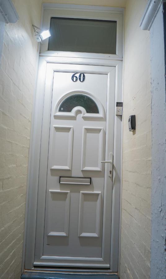 The Private Villa, Northampton Centre, 9 Beds, 5 Bedrooms, Sleeps 12 Exteriér fotografie