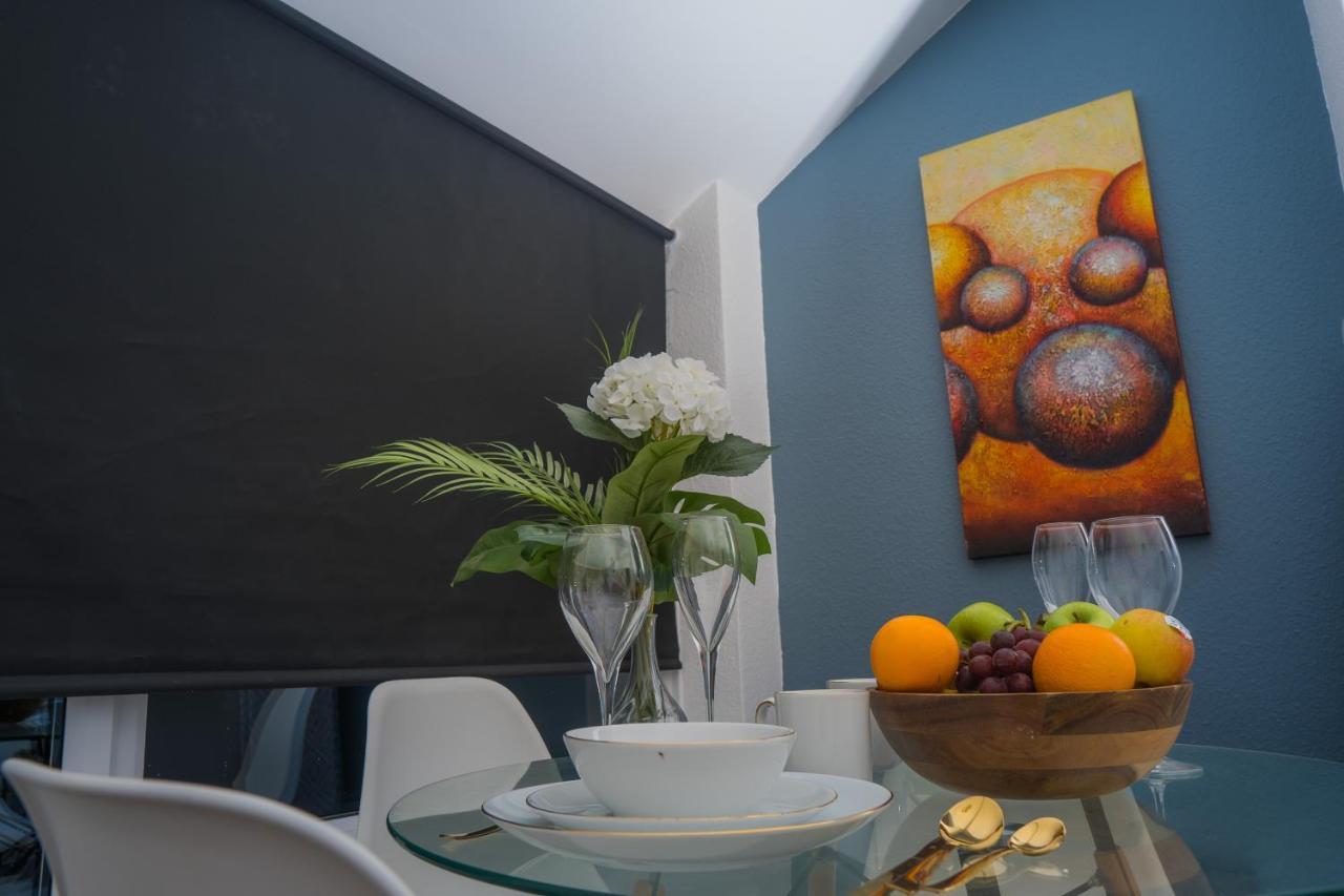The Private Villa, Northampton Centre, 9 Beds, 5 Bedrooms, Sleeps 12 Exteriér fotografie